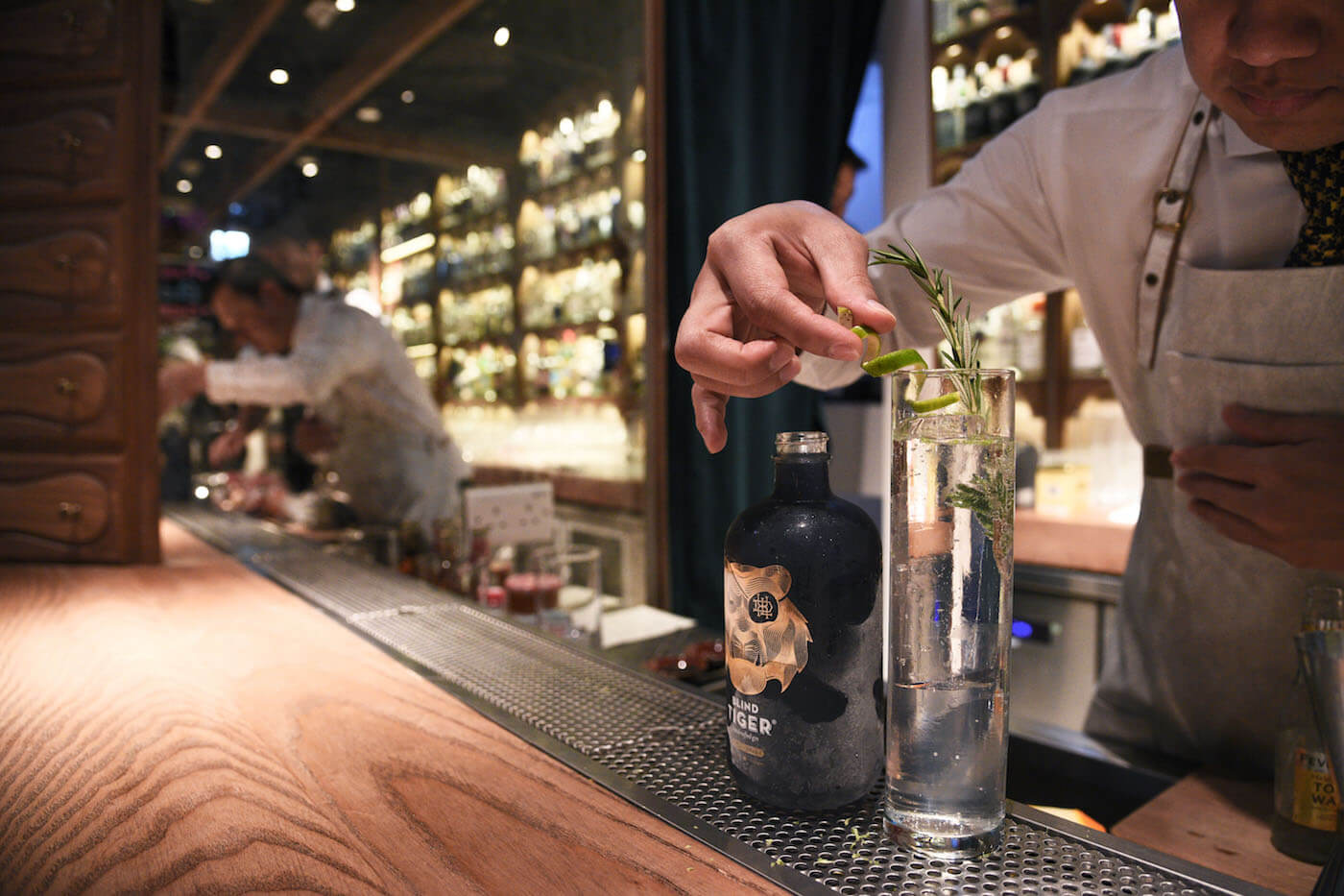 The doctor is in, with gin, at this HK bar DRiNK